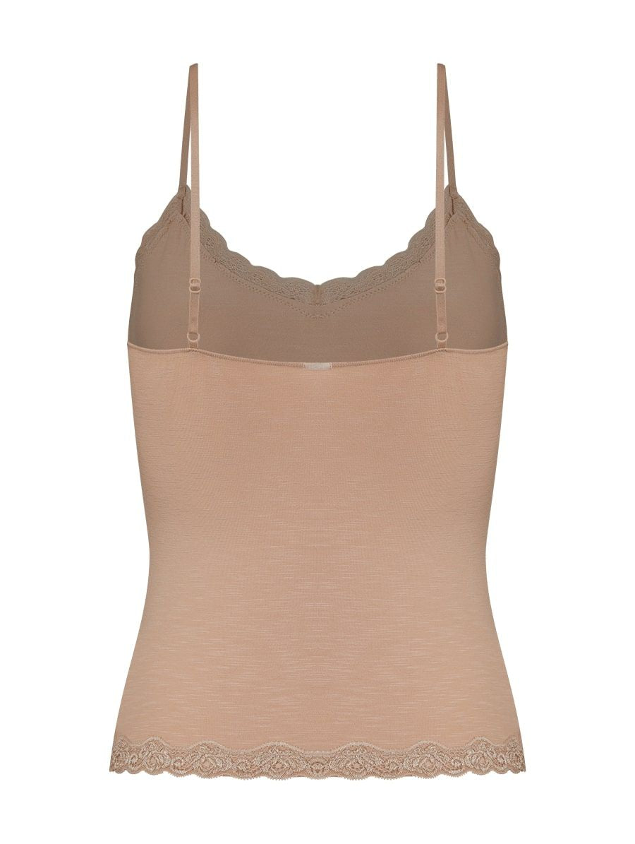 Model tank top with lace combination
