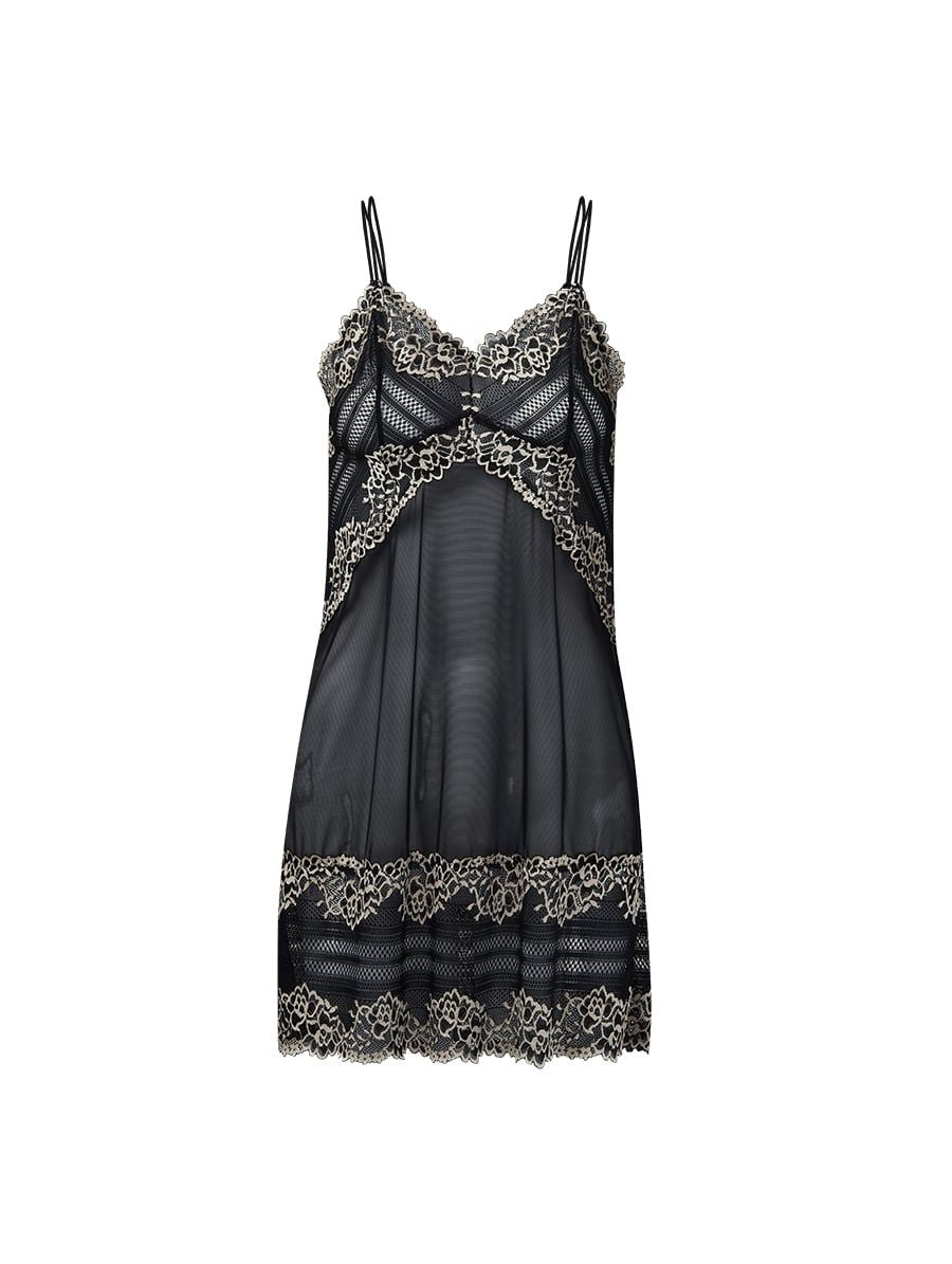 Nightgown with lace combination