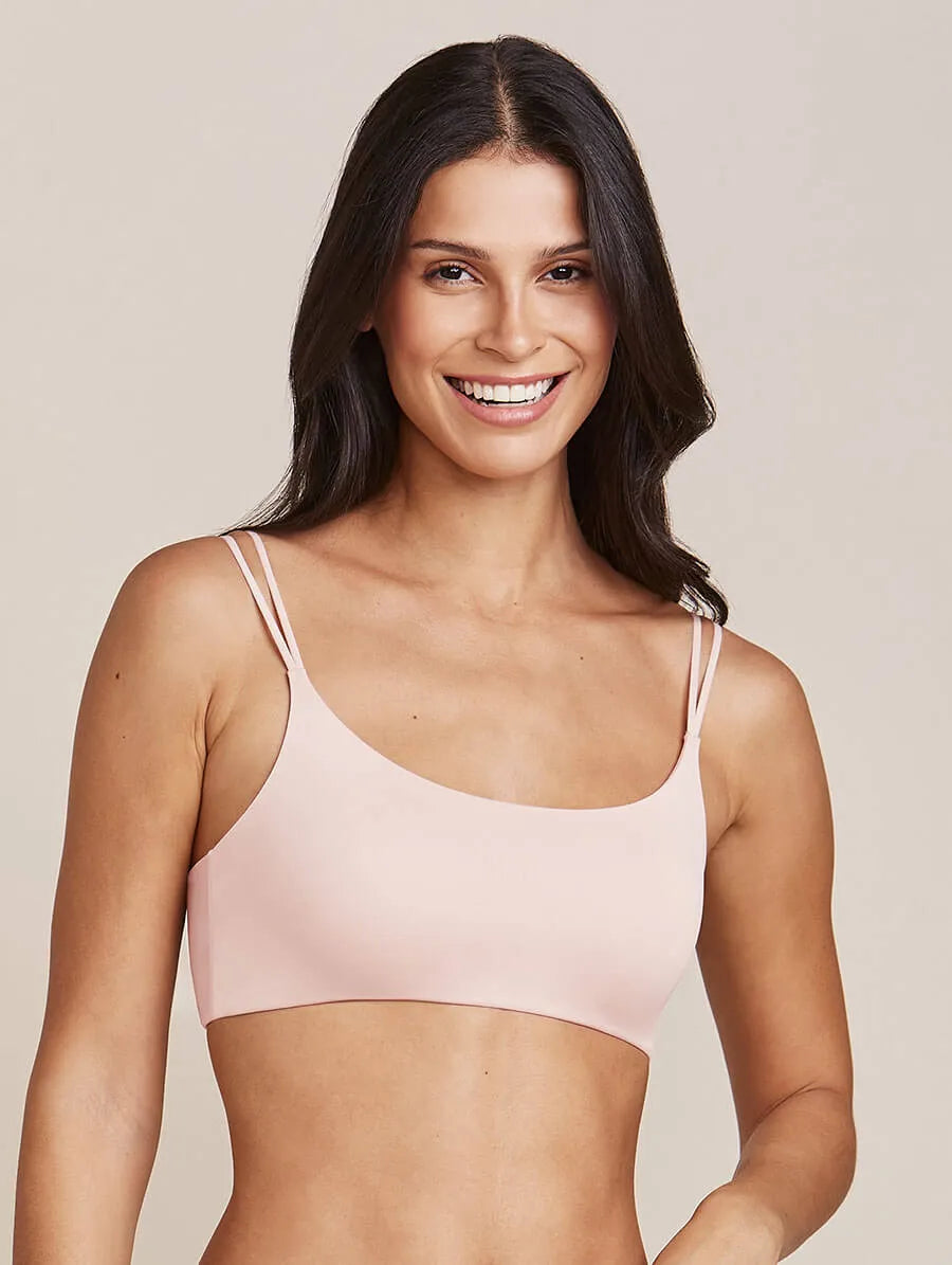 Non-iron microfiber top with removable padding