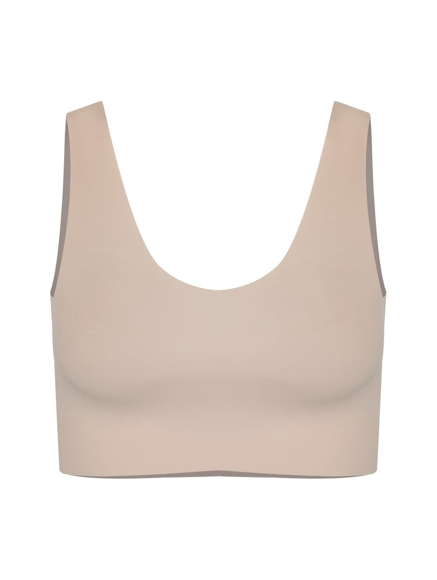 Seamless microfiber top with padding